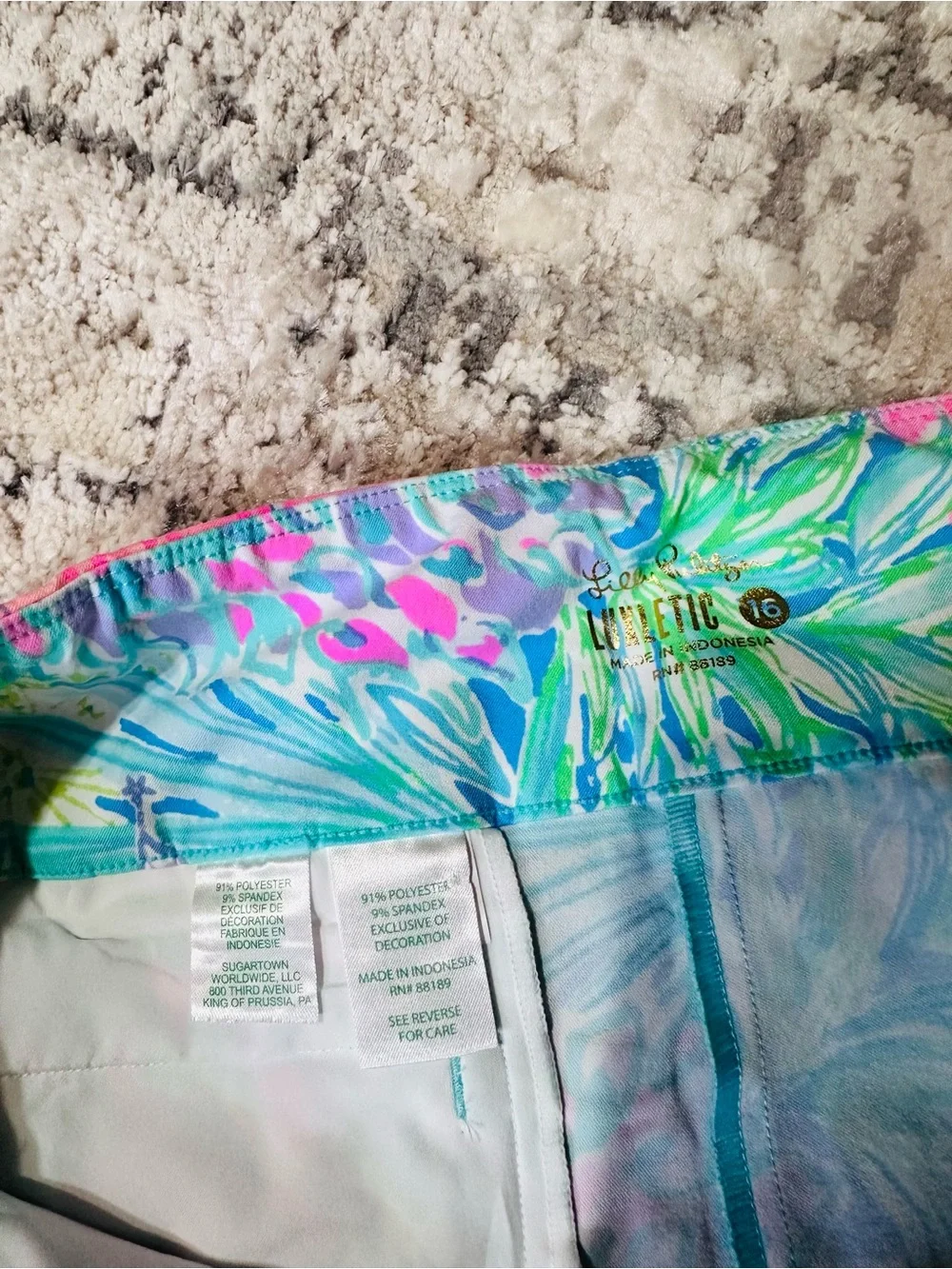 Lilly Pulitzer Floral & Pineapple Cropped Leggings - Pink & Aqua